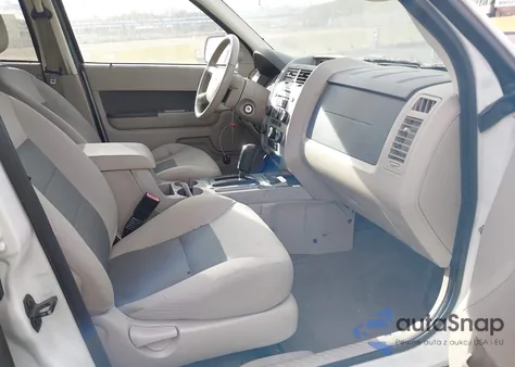 2009 Ford Escape Hybrid Limited from USA, damaged, VIN 1FMCU59399KB39651